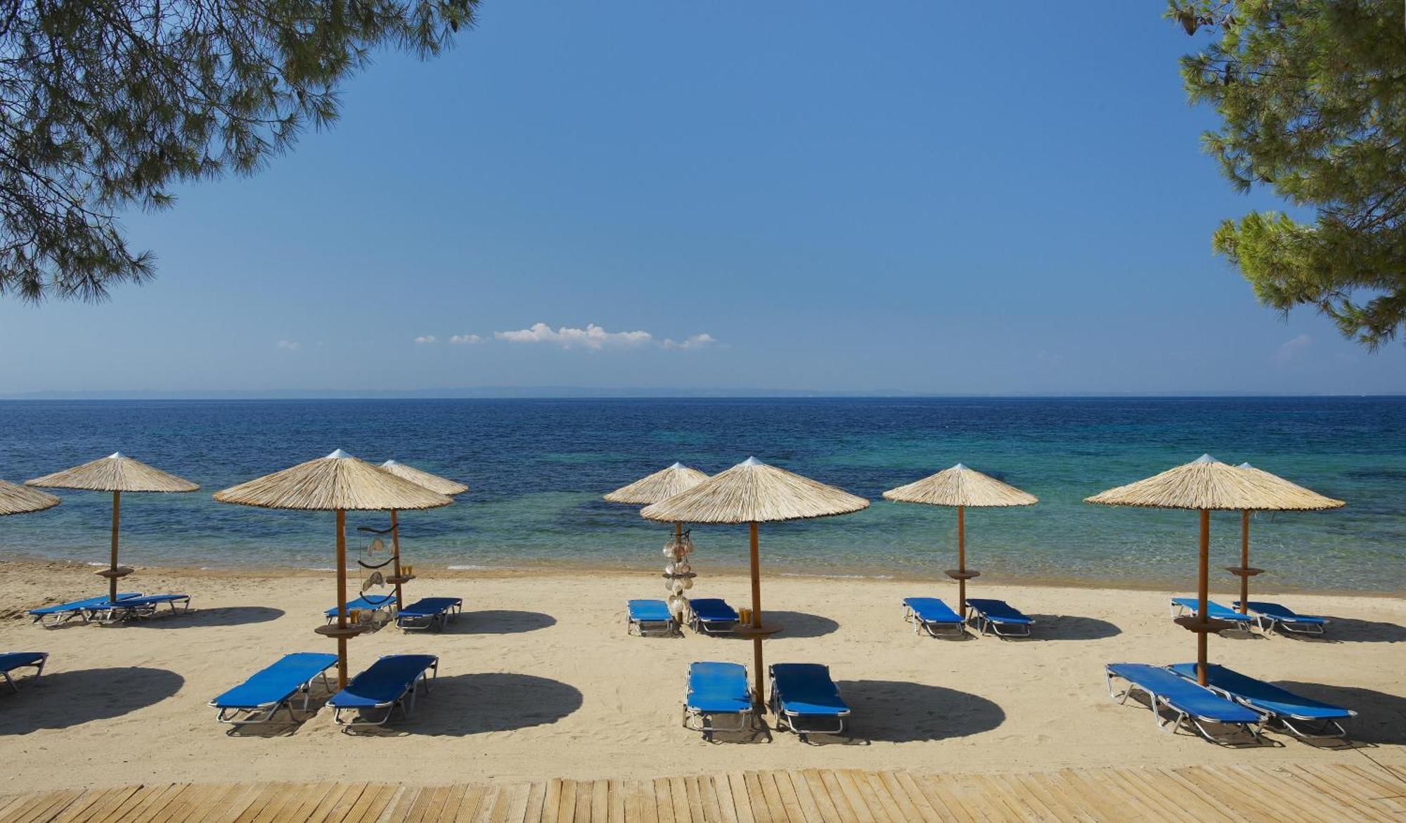 Blue Dolphin אתר נופש 4*